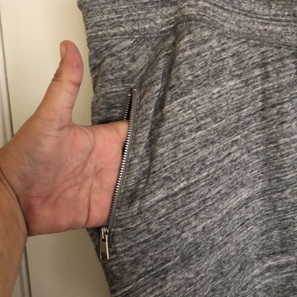 H&M•Gray Loungers - Picture 2 of 9